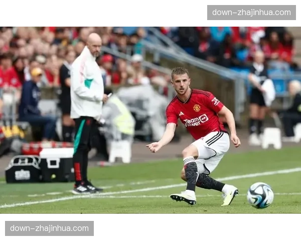 从“水货”到核心：记录曼联中场芒特在滕哈赫体系下的重生之路