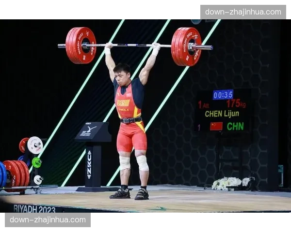 爆冷：卫冕冠军、印尼名将伊拉万在男子67公斤级B组比赛，总成绩不敌小将